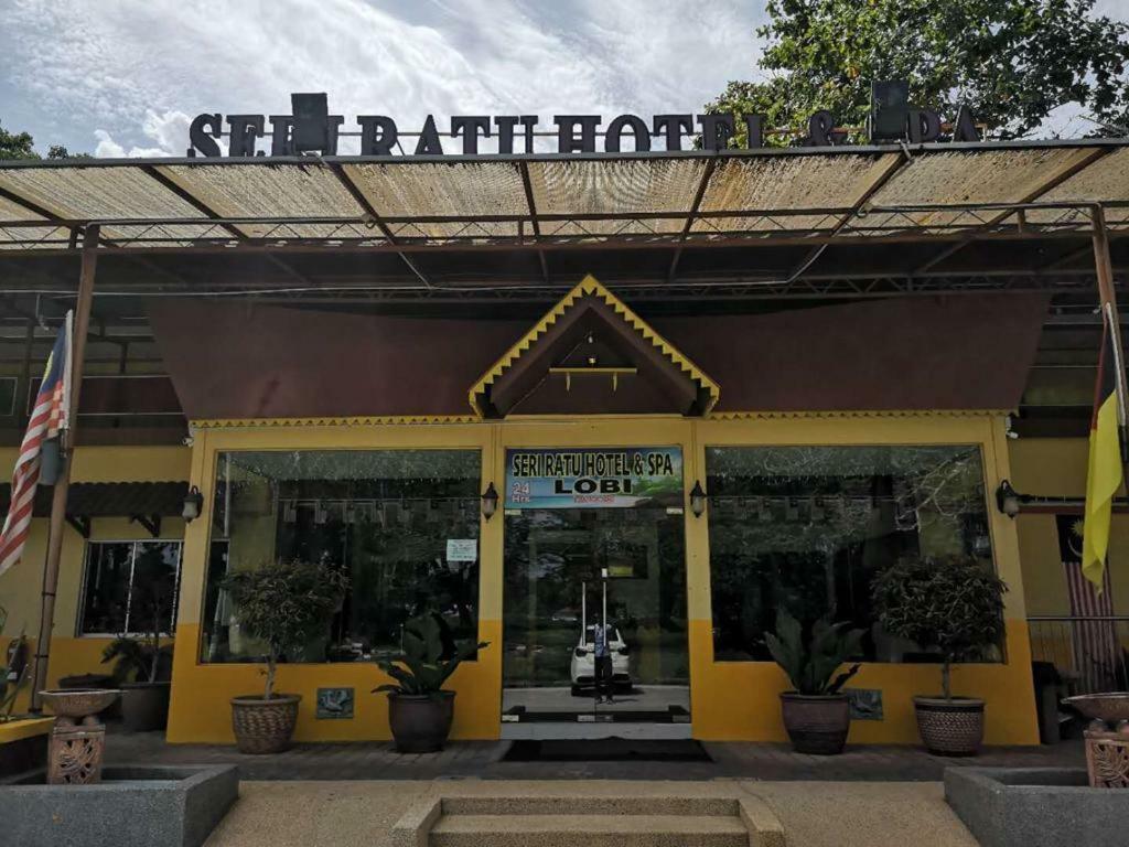 Seri Ratu Hotel & Spa ポートディクソン エクステリア 写真