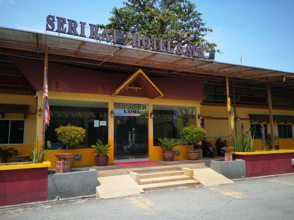Seri Ratu Hotel & Spa ポートディクソン エクステリア 写真