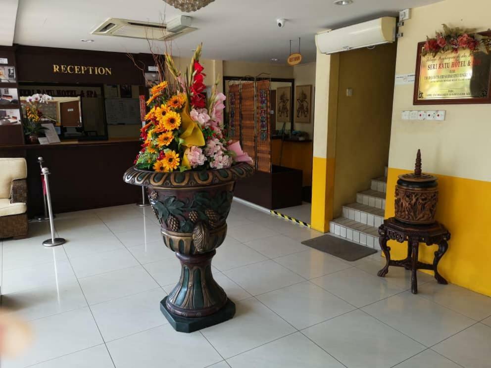 Seri Ratu Hotel & Spa ポートディクソン エクステリア 写真